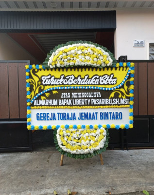 Papan Bunga Duka di Tanjung Burung